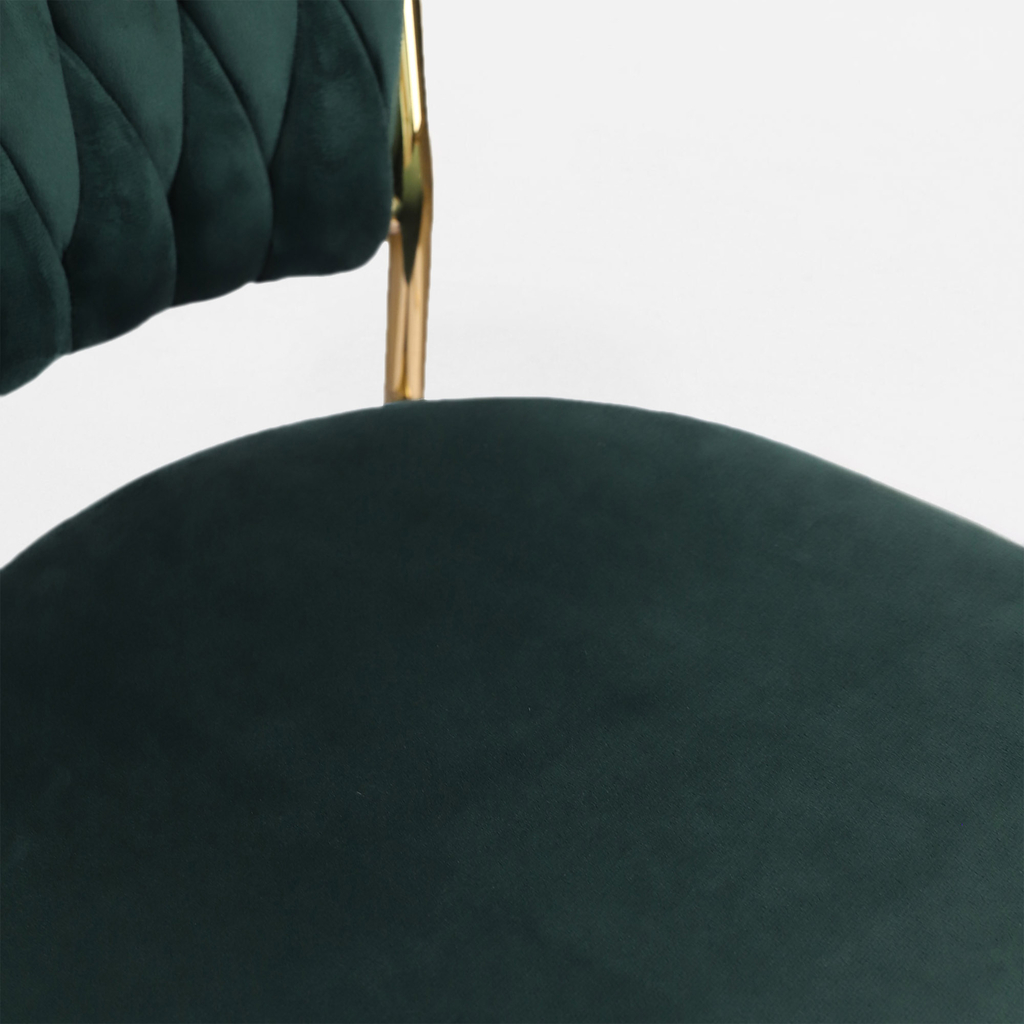 Krzesło barowe na złotych nogach obite zielonym welurem
