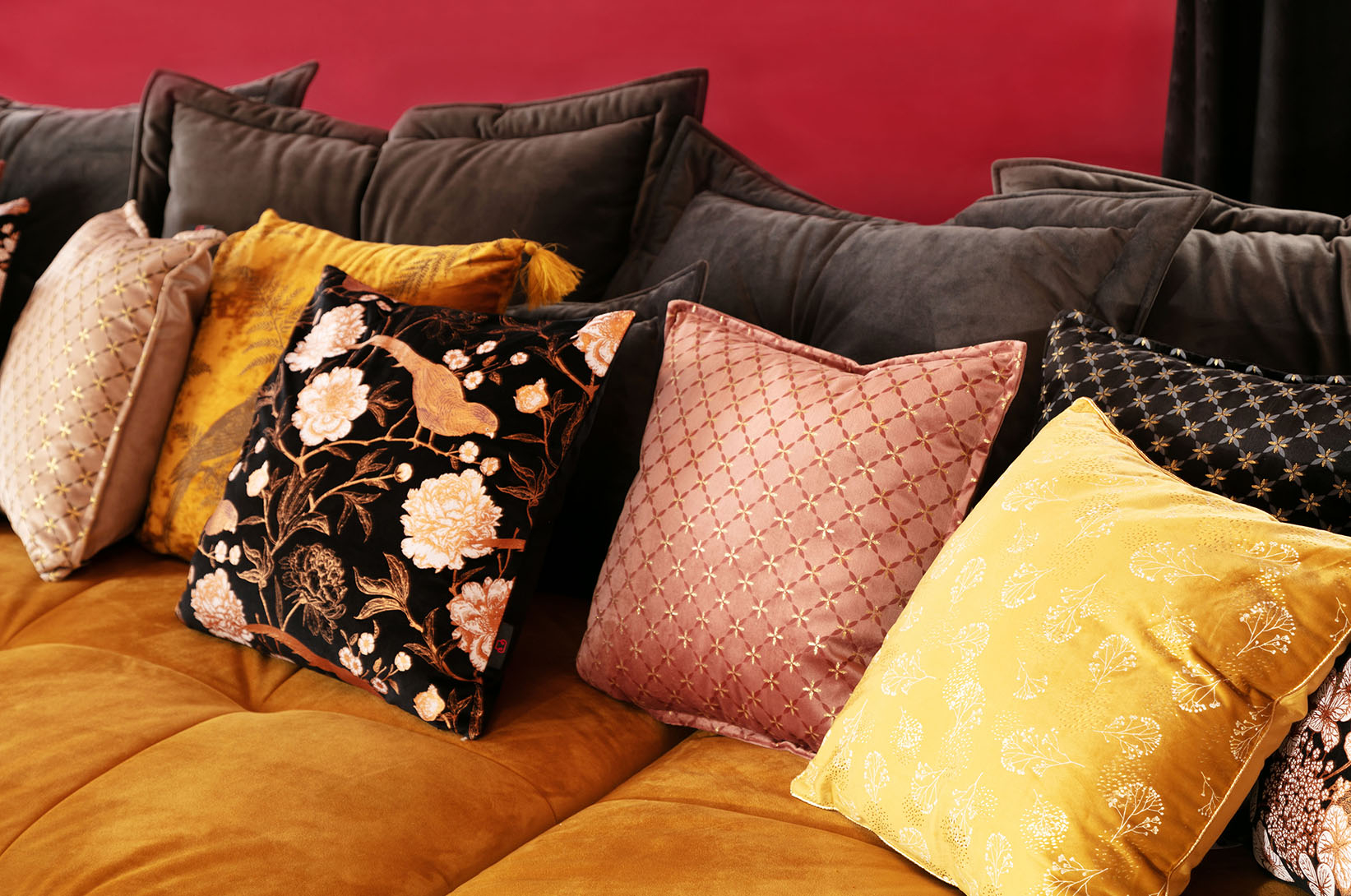 Poduszki dekoracyjne w stylu orientalnym