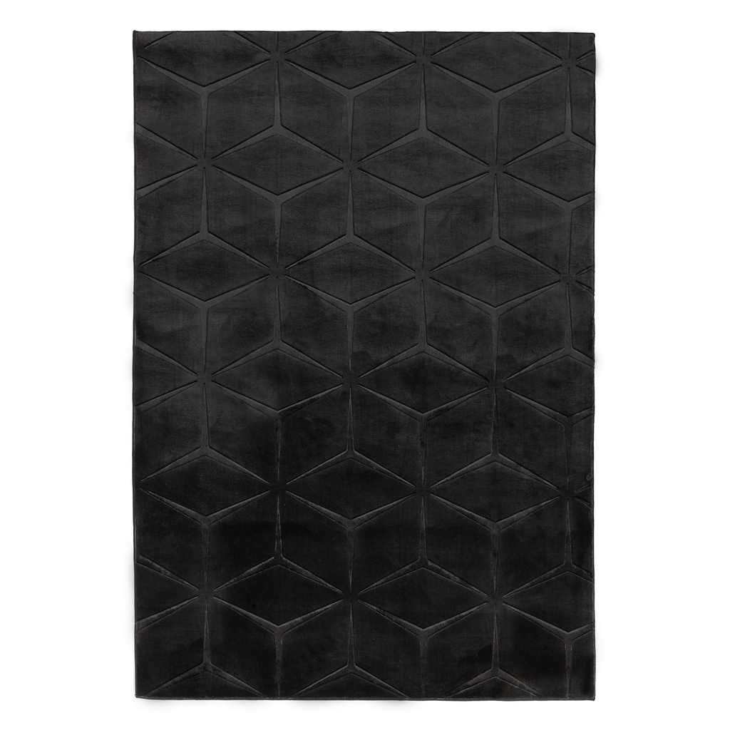 Dywan geometryczny czarny TULSA 160x220 cm wykonany z przędzy poliestrowej do wnętrza w stylu glamour.