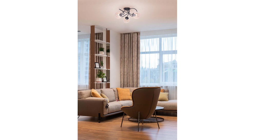 FLORO to idealne zwieńczenie dla pomieszczenia urządzonego na pograniczu stylów nowoczesnego oraz klasycznego.