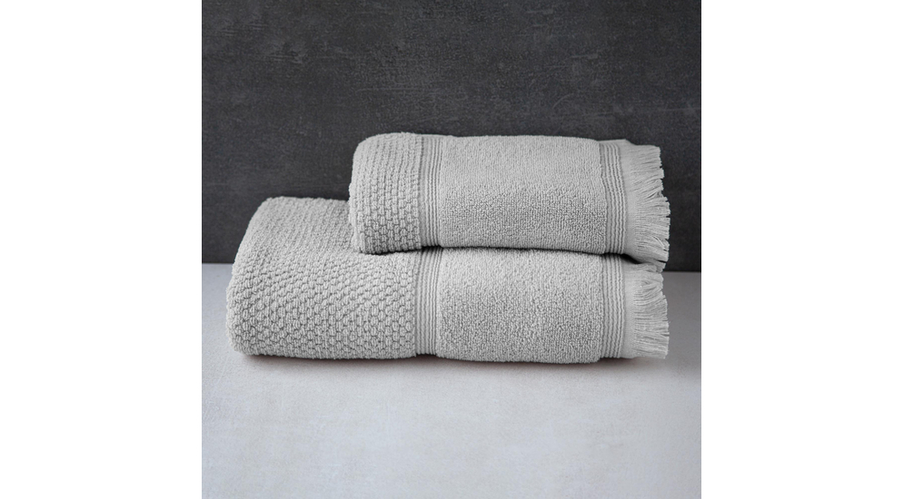Srebrny ręcznik z bawełny z frędzlami