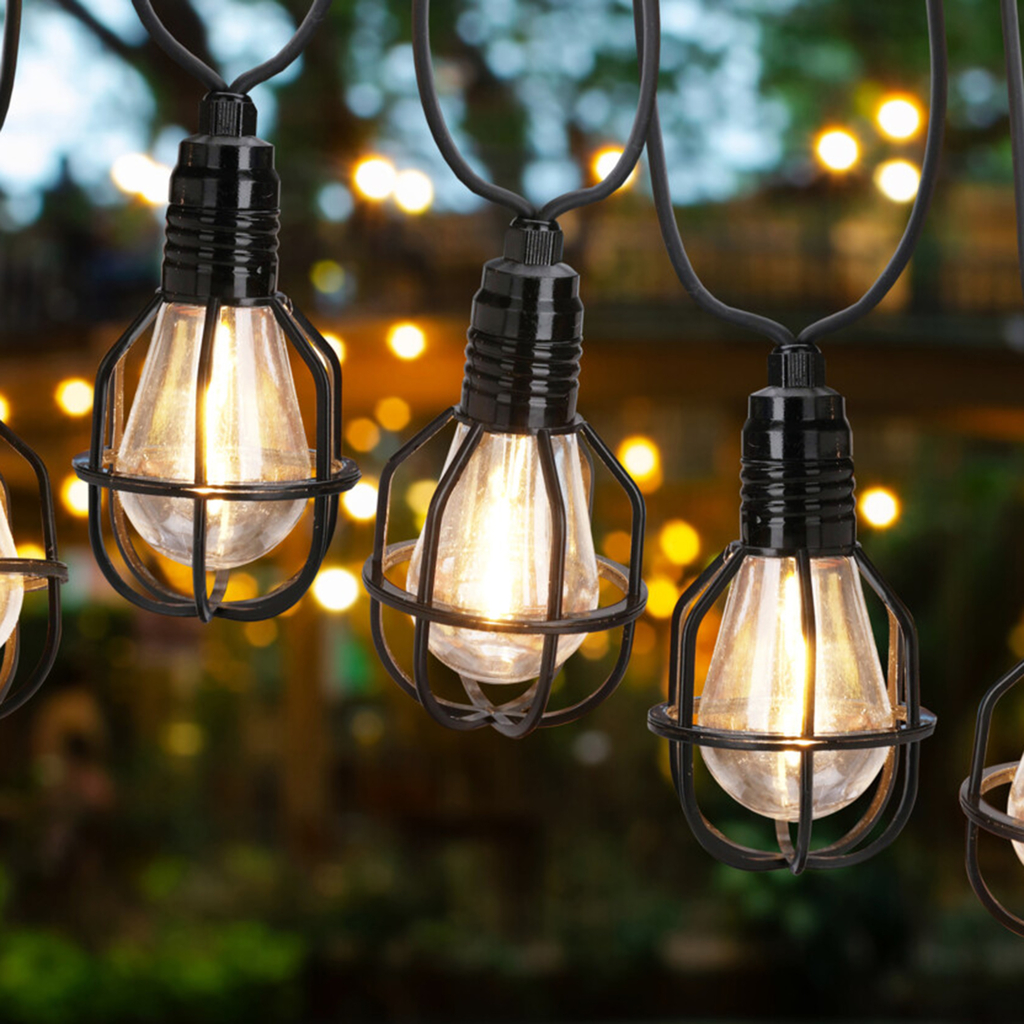 Każda lampka PARTY LIGHT ma transparentną głowicę z widocznymi filamentami