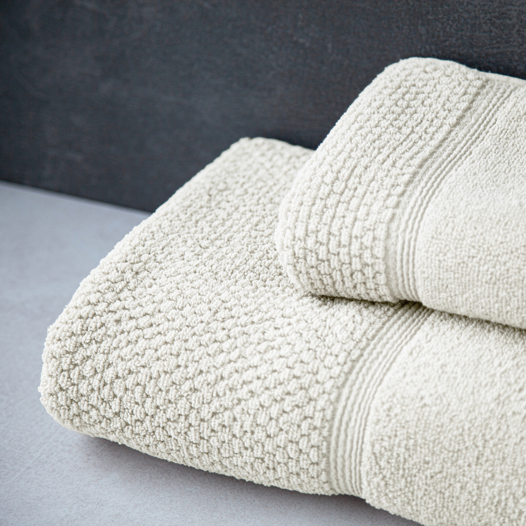 Ręczniki bawełniane z frędzlami o naturalnym odcieniu