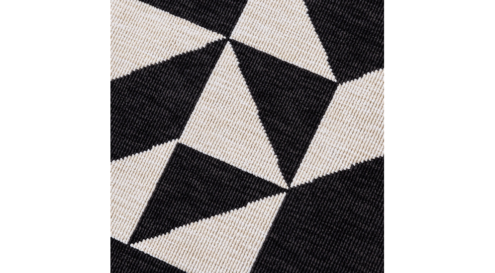 Dywan na taras w czarne trójkąty STIARNA 160x230 cm