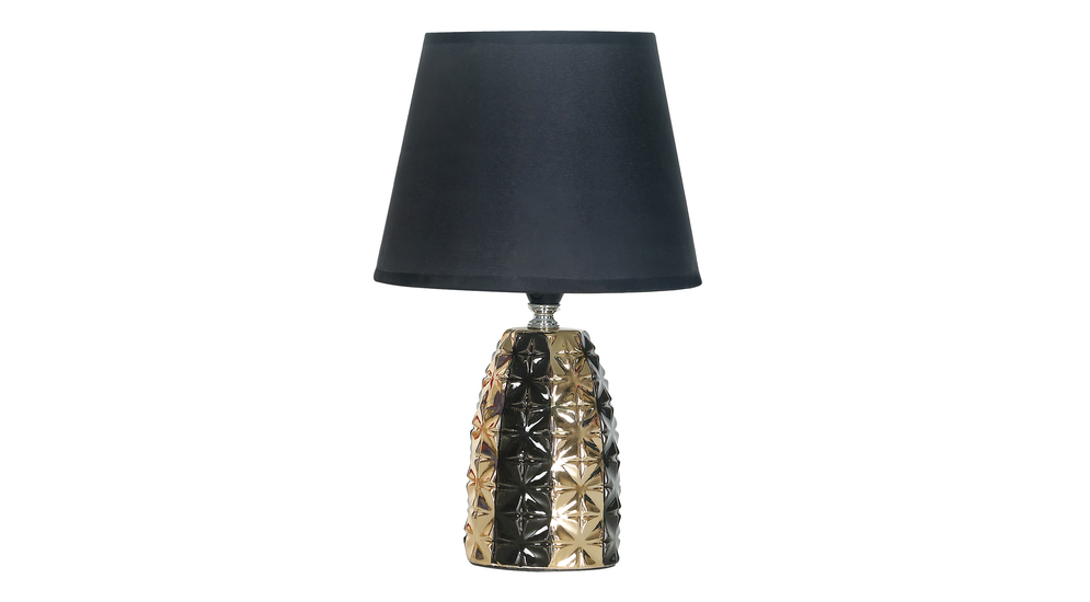 Ceramiczna lampa stołowa w złoto-czarnym kolorze z czarnym abażurem.
