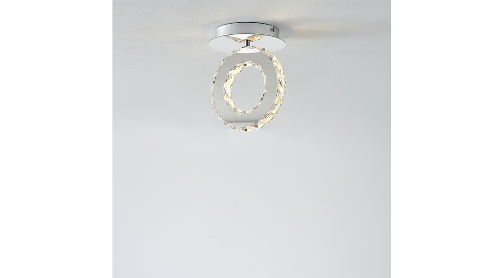 Lampa sufitowa GIRONA to oświetlenie idealne do kameralnego wnętrza.