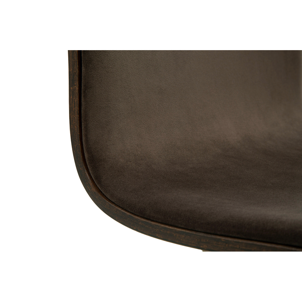 Krzesło z welurową tapicerką VINGE na metalowych nogach do nowoczesnego wnętrza, zbliżenie.