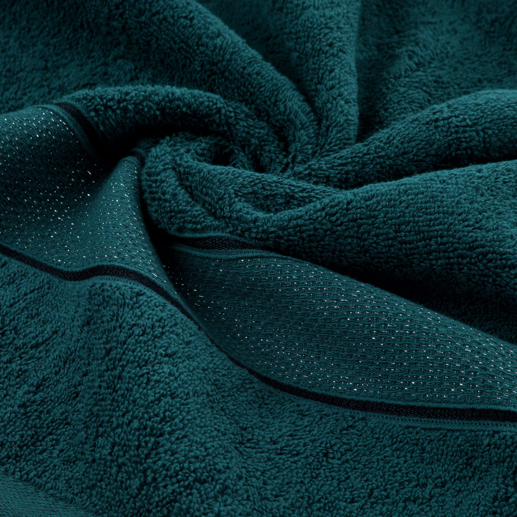 Ręcznik z bawełny w zielonym odcieniu