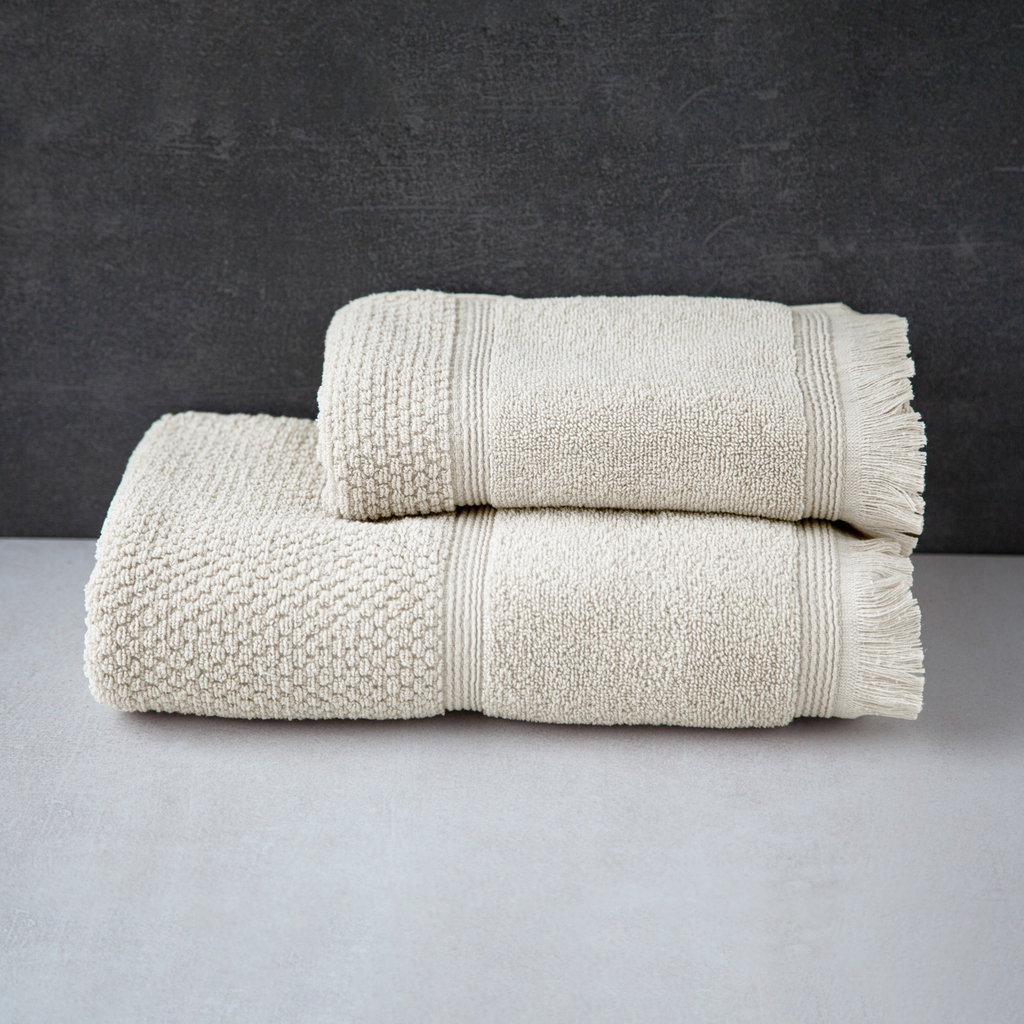 Bawełniany ręcznik w naturalnym kolorze