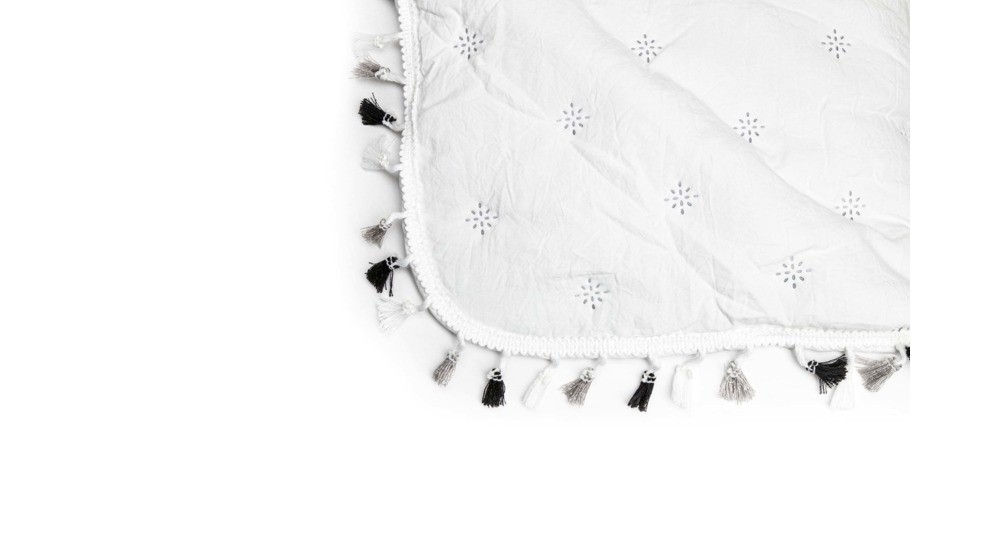 Narzuta na łóżko biało-czarna FRINGLE 180x200 cm
