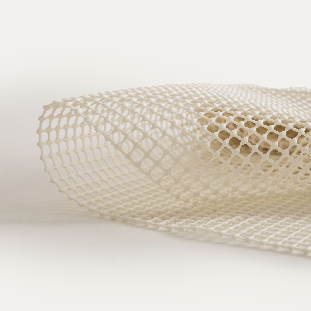 Mata antypoślizgowa pod dywan 160x220 cm wykonana z tworzywa sztucznego PVC.