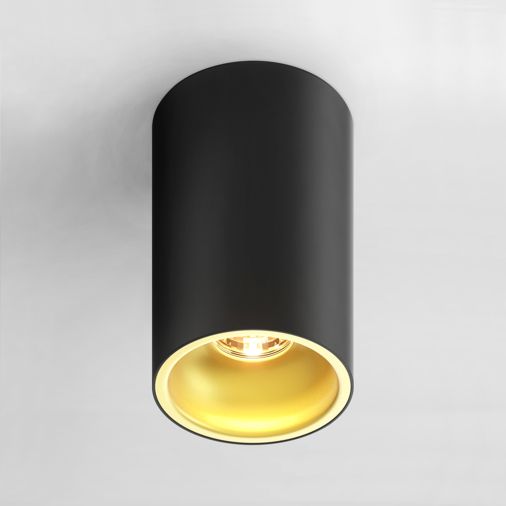 Reflektor DEEP z czarno-złotą obudową to eleganckie oświetlenie, które podkreśli zalety wnętrza urządzonego w nowoczesnym stylu.