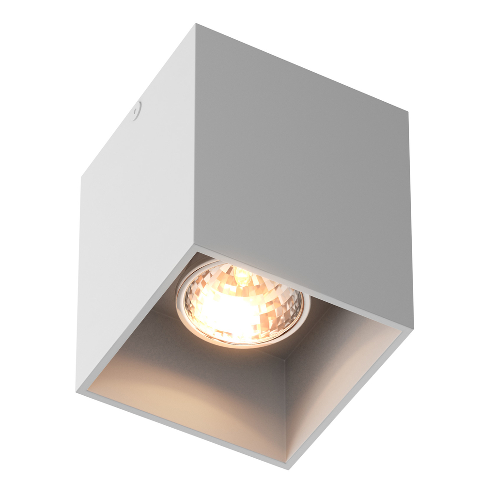Reflektor SQUARE to nowoczesność i prostota formy. Oświetlenie, które doskonale dopełni wnętrze utrzymane w minimalistycznym stylu.