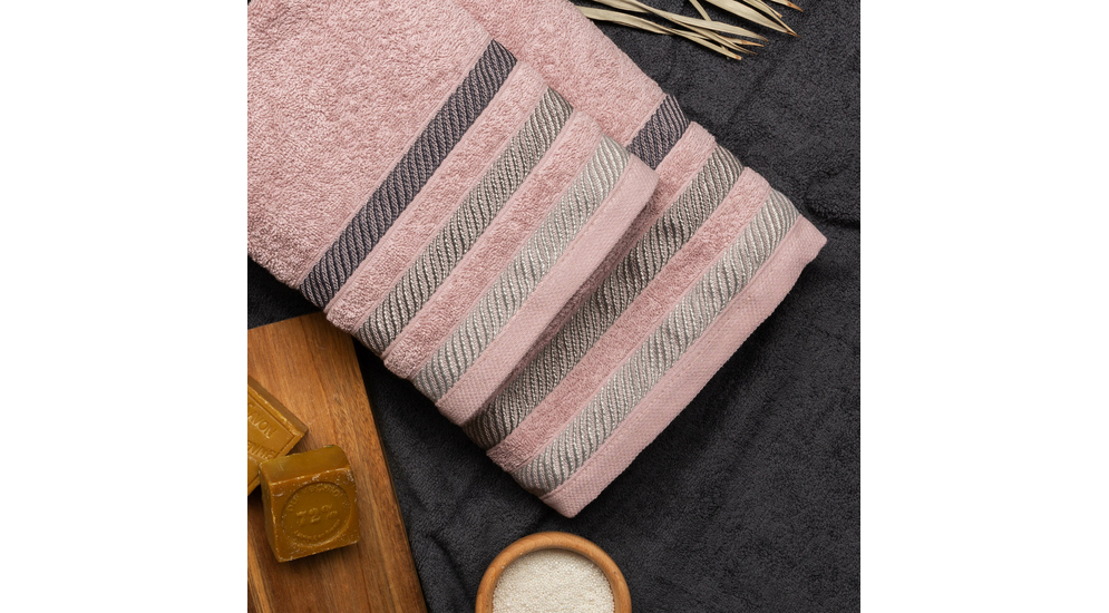 Ręcznik różowy MOSS 50x100 cm
