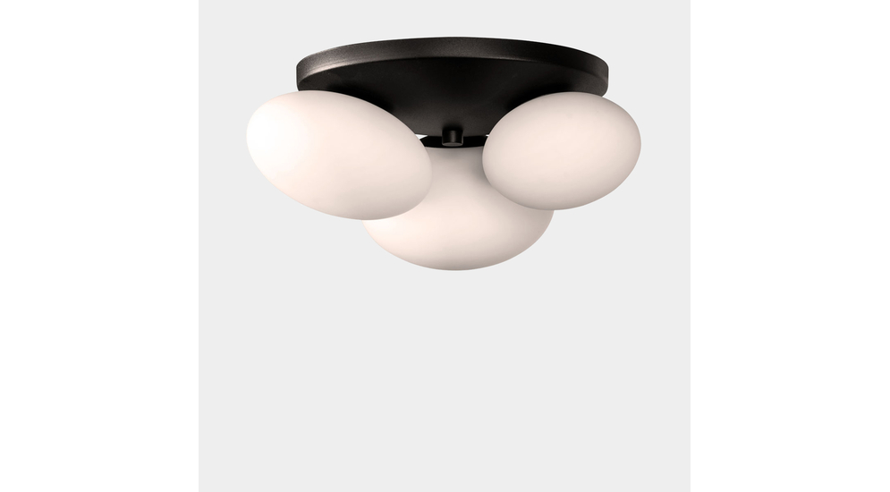 Lampa sufitowa UFO posiada oprawę przeznaczoną dla 3 żarówek typu G9 o mocy maksymalnej 8W. 