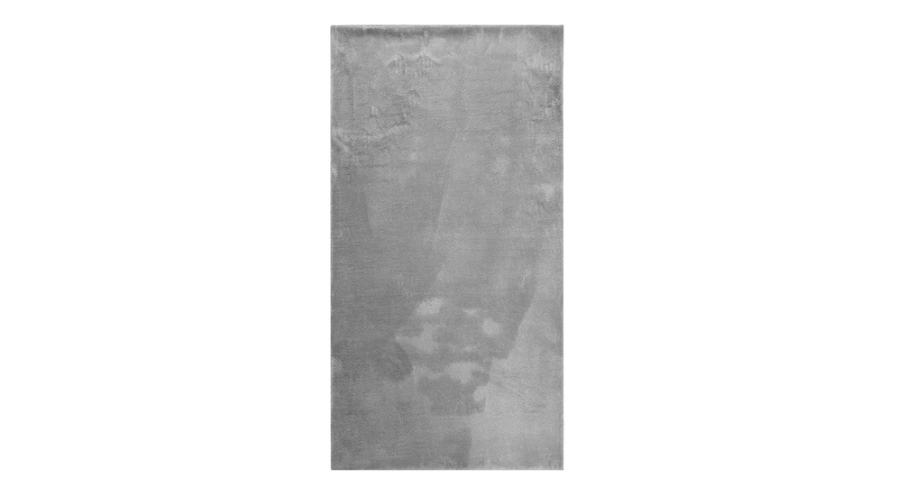 Dywan do przedpokoju srebrny MILAN 80x150 cm wykonany z przędzy poliestrowej. 