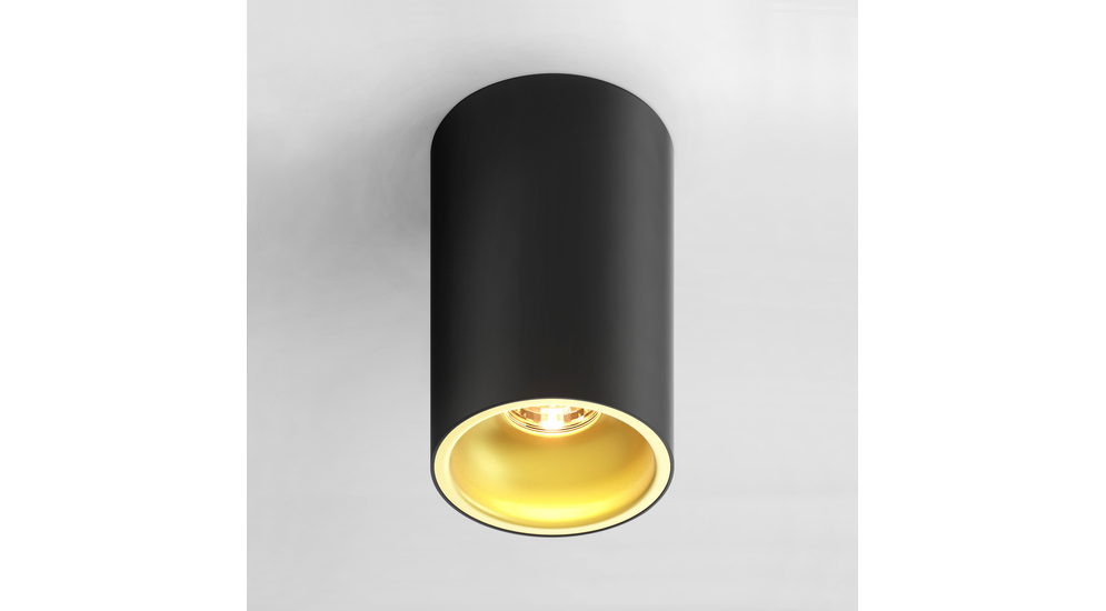 Reflektor DEEP z czarno-złotą obudową to eleganckie oświetlenie, które podkreśli zalety wnętrza urządzonego w nowoczesnym stylu.