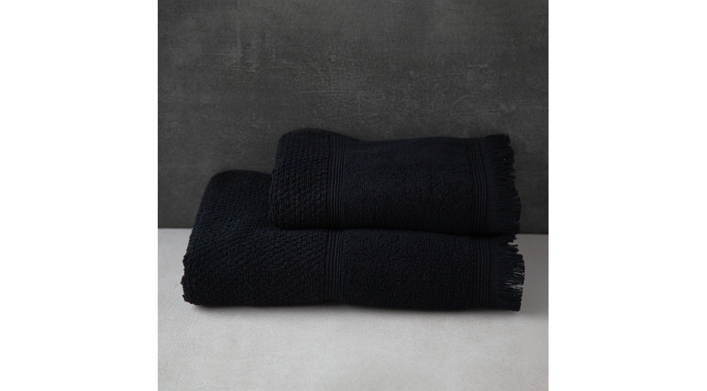 Czarne bawełniane ręczniki z frędzlami
