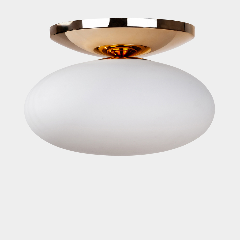 Lampa sufitowa UFO posiada oprawę przeznaczoną dla 1 żarówki typu E27 o mocy maksymalnej 40W.