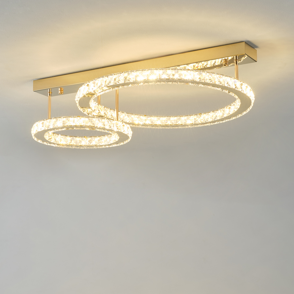 Oświetlenie LED w lampie GIRONA ma moc 40W i strumień świetlny rzędu 4700 lumenów.