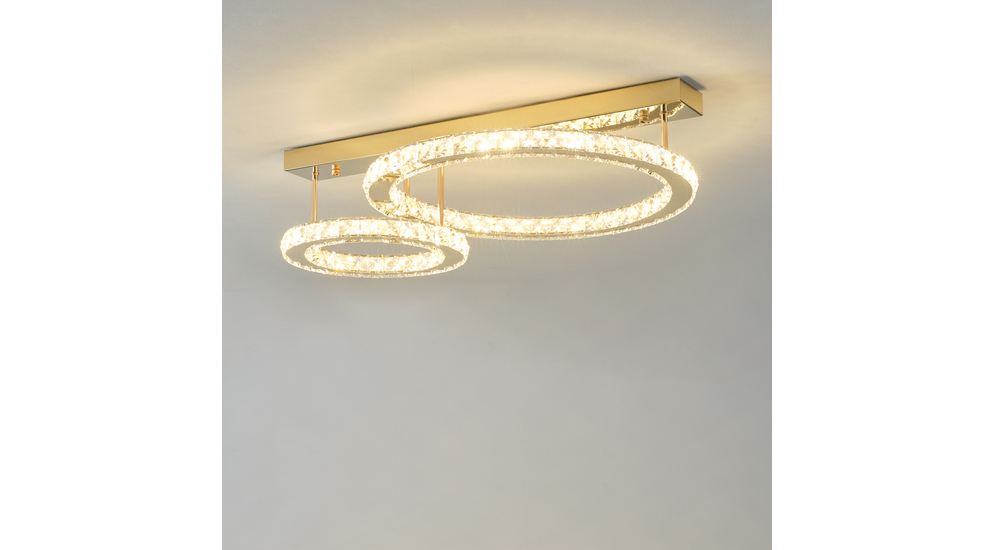 Oświetlenie LED w lampie GIRONA ma moc 40W i strumień świetlny rzędu 4700 lumenów.