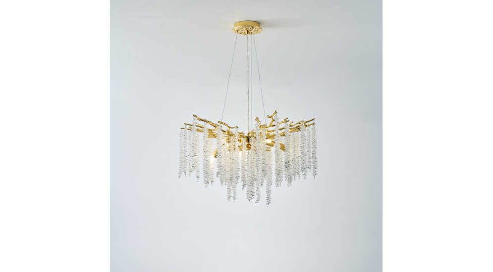 80 cm średnicy lampy DIJON doskonale sprawdza się w dużych, przestronnych wnętrzach, np. w salonie lub jadalni.