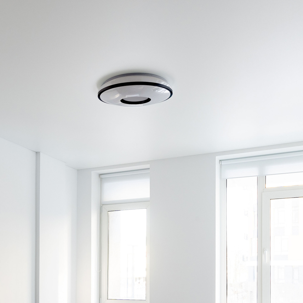 Światło plafonu DETROIT sprawdza się w pomieszczeniach, które powinny być dobrze doświetlone.