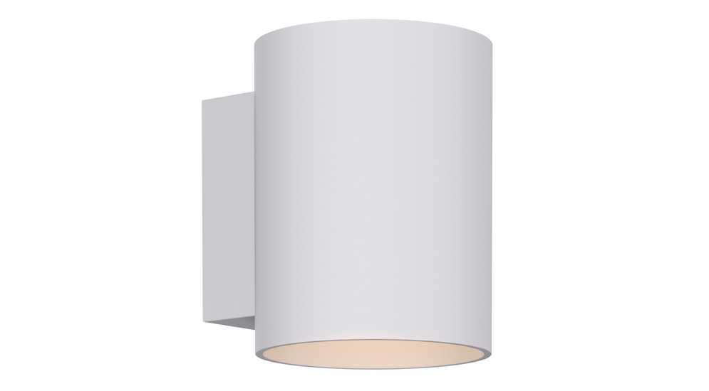 SOLA to biały kinkiet o kształcie walca. Oświetlenie w sam raz na ścianę salonu, przedpokoju lub domowego gabinetu.